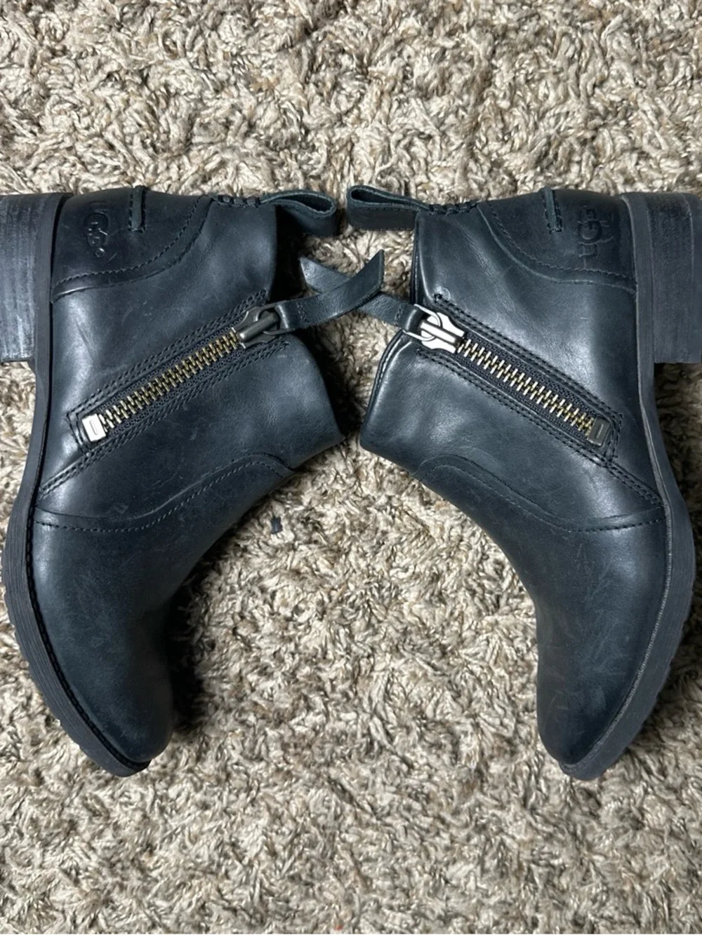 UGG Women's Black Leather Ankle Booties with Side Zip Detail Size 5.5